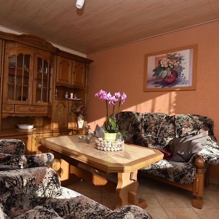 Spacious Apartment In Brusow With Garden Kropelin Exterior photo